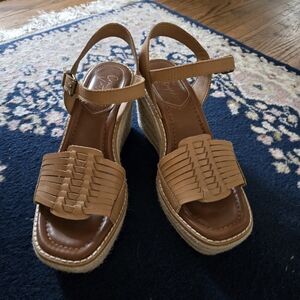 Crown Vintage Tan Woven Wedges